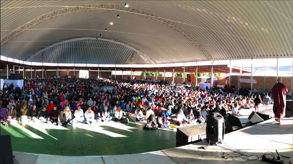 Buddhist monks helping families affected by drug addiction - Community support Mexico